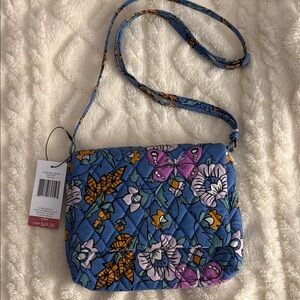 NWT VERA BRADLEY Floral Blue Crossbody Bag. Hidden magnetic front close.